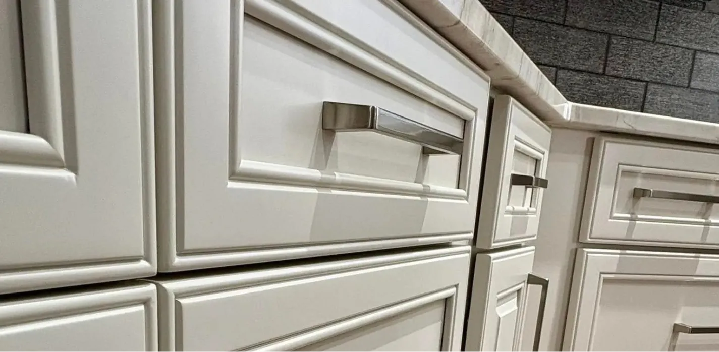 Cabinet Refinishing Services Cabinet Refinishing Services